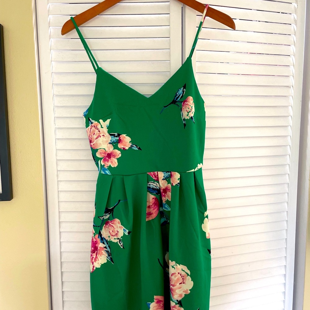 Short floral green dress monte au